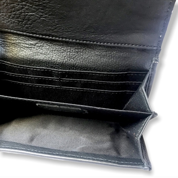 LAST ONE!! Gorgeous Handmade/Hand Carved Genuine Leather Western Style Wallet - Picture 7 of 10
